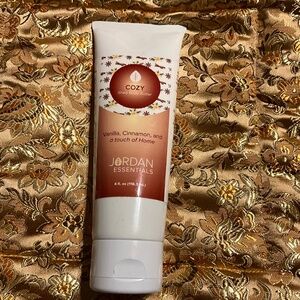 Cozy Shea Body Butter 4 oz Vanilla Cinnamon Hydrating Moisturizer - Jordan